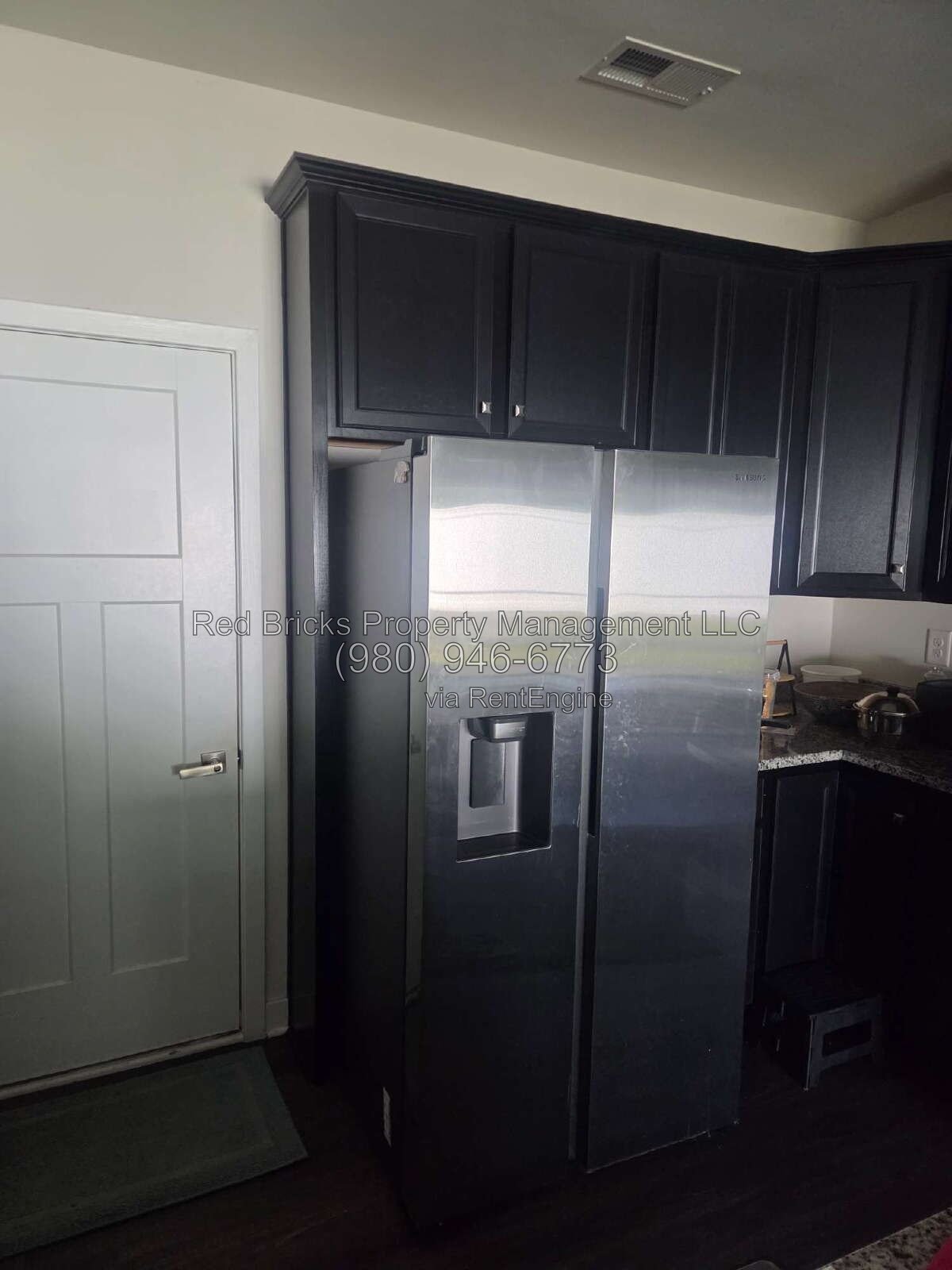 Like-New 3-Bedroom End-Unit Townhome in Dalton Woods! property image