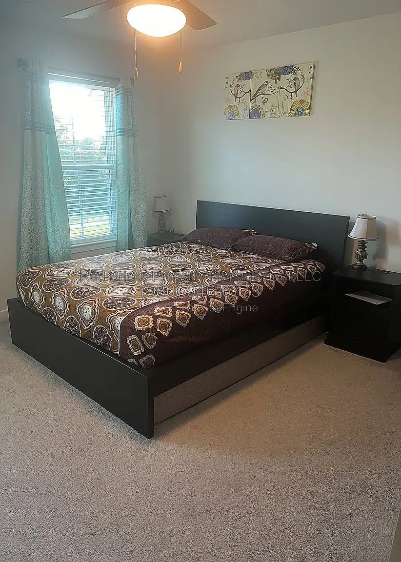 Like-New 3-Bedroom End-Unit Townhome in Dalton Woods! property image