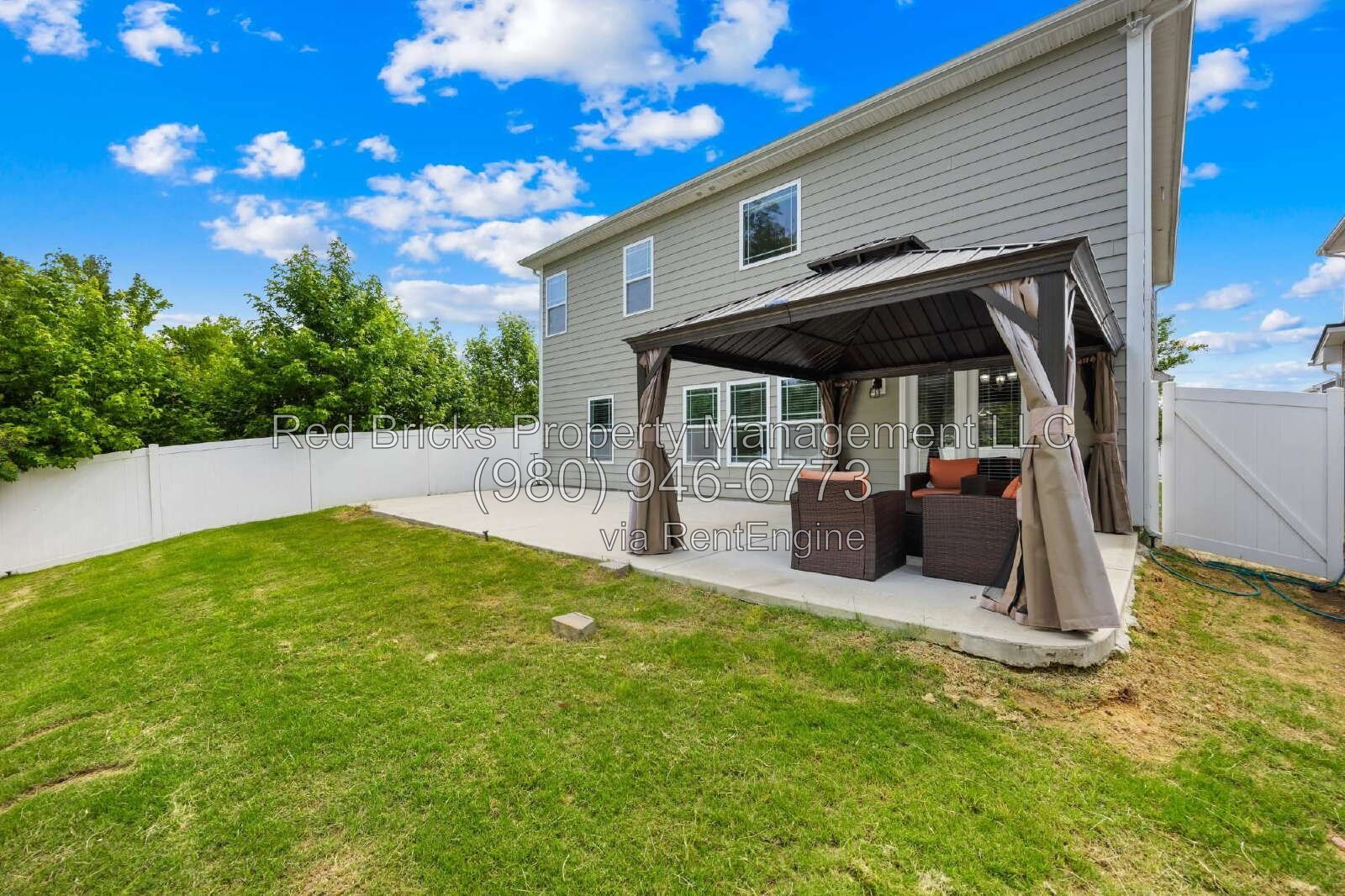 Spacious 5-Bedroom with 4 Full Baths in the Heart of Fort Mill! property image