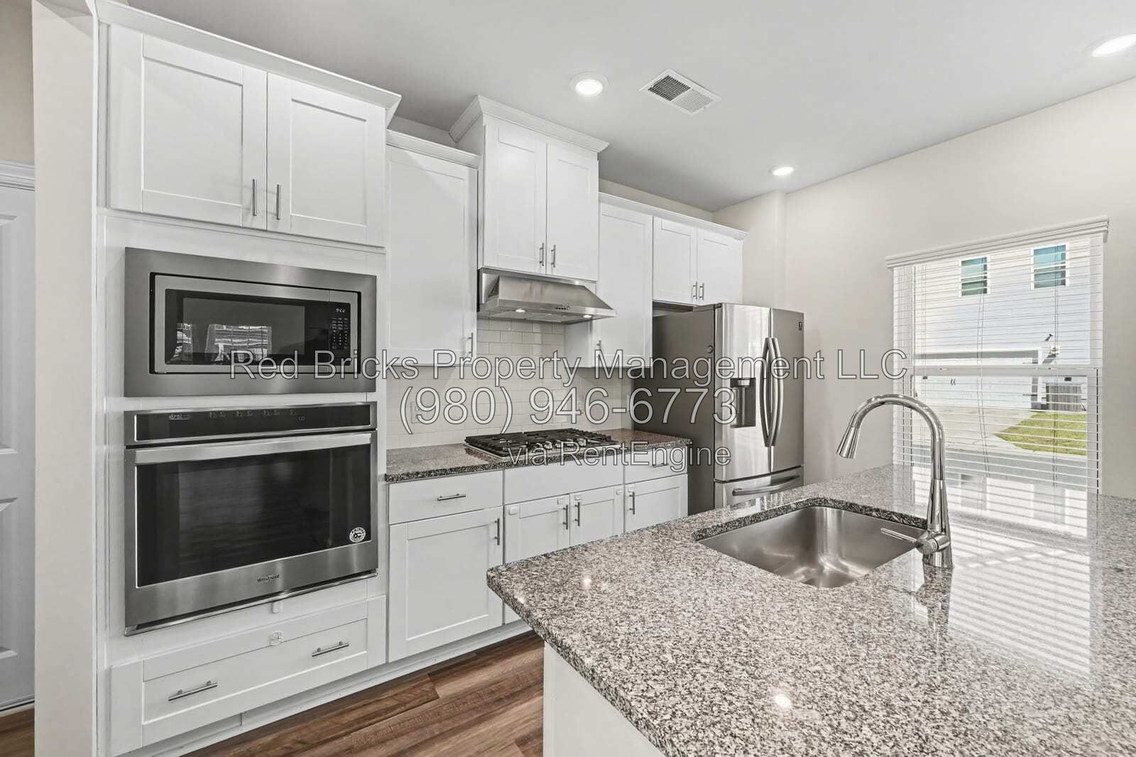 Beautiful 3BR/2.5BA 2-Story Home in Preston Park - Pineville, NC property image