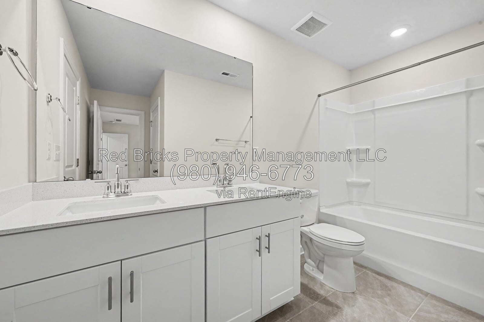 Beautiful 3BR/2.5BA 2-Story Home in Preston Park - Pineville, NC property image