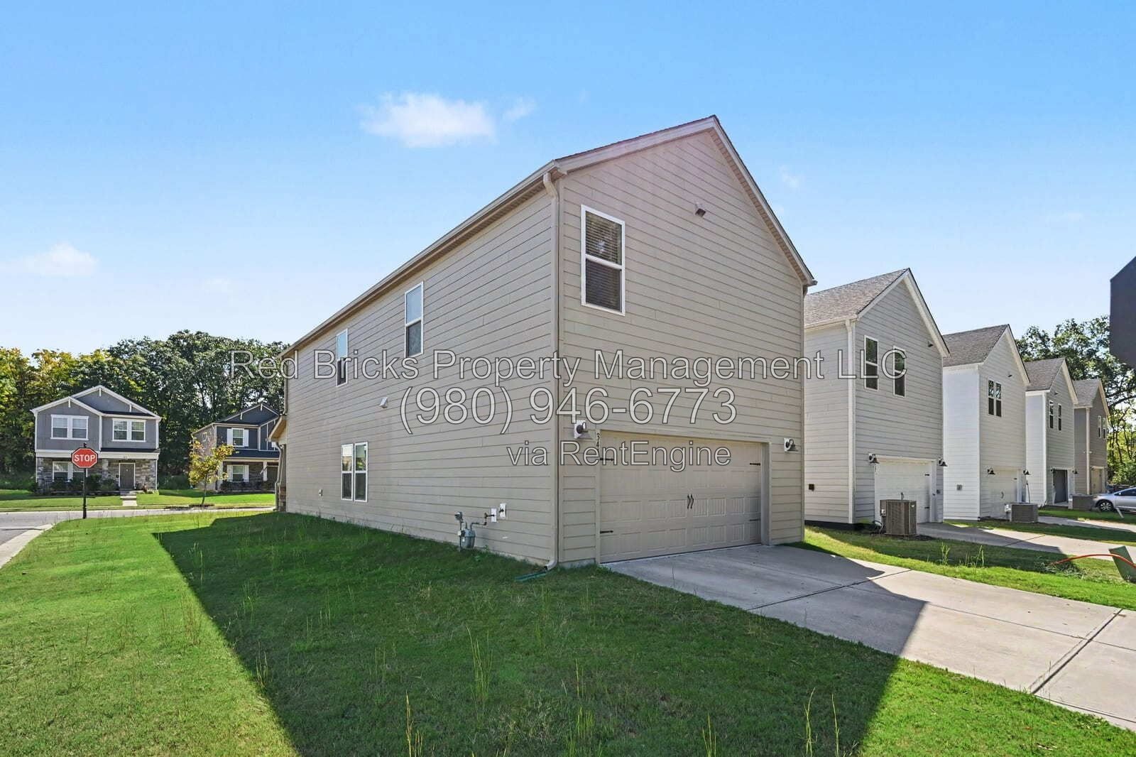 Beautiful 3BR/2.5BA 2-Story Home in Preston Park - Pineville, NC property image