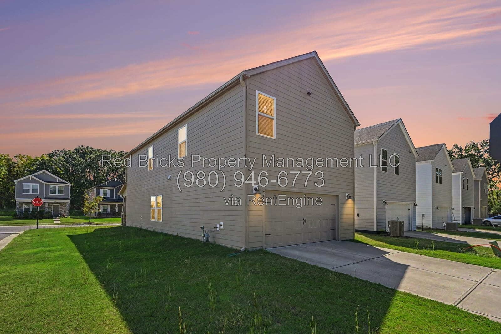 Beautiful 3BR/2.5BA 2-Story Home in Preston Park - Pineville, NC property image