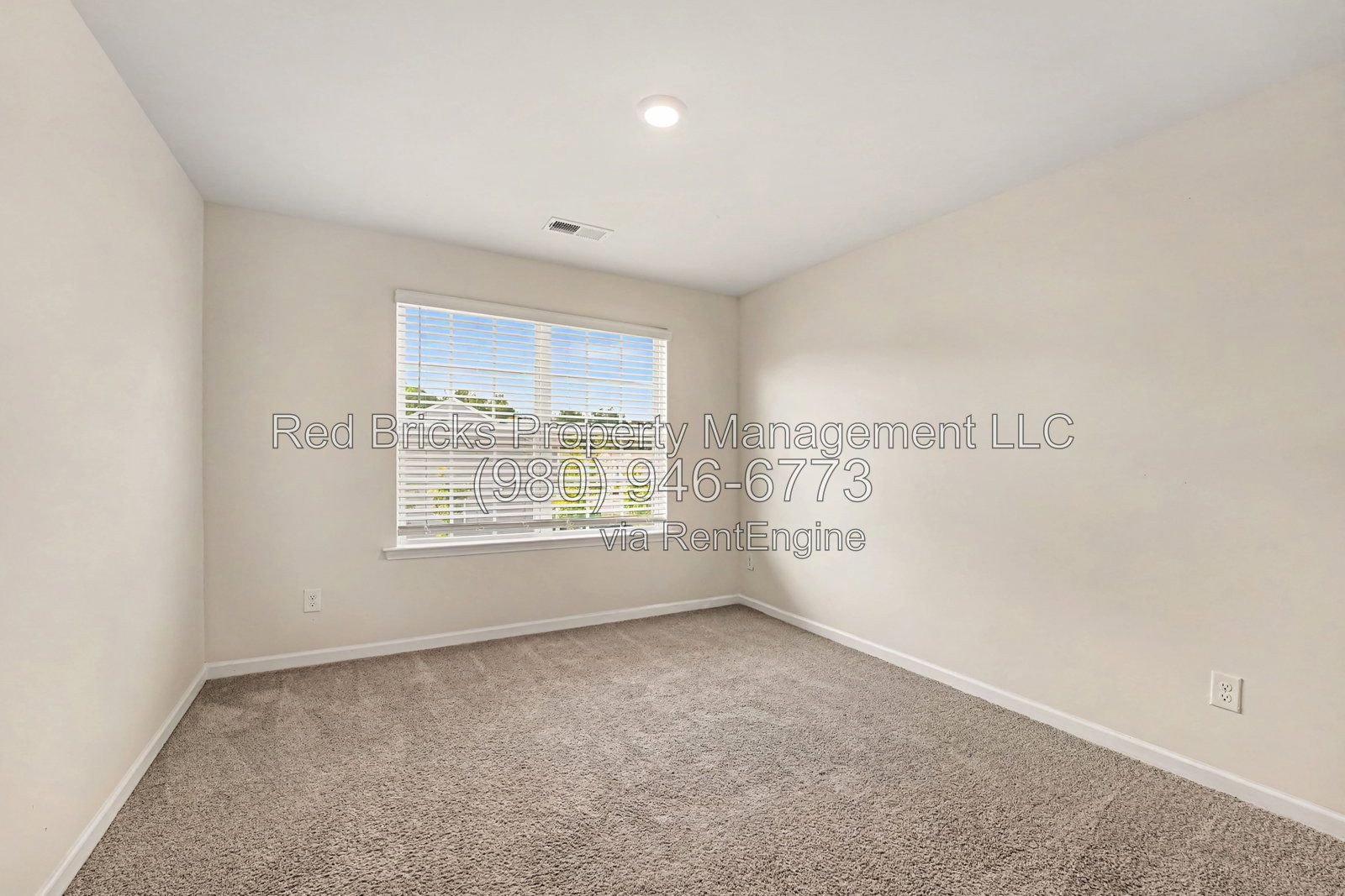 3BR/2.5BA 2-Story Home in Stewart Creek Estates property image