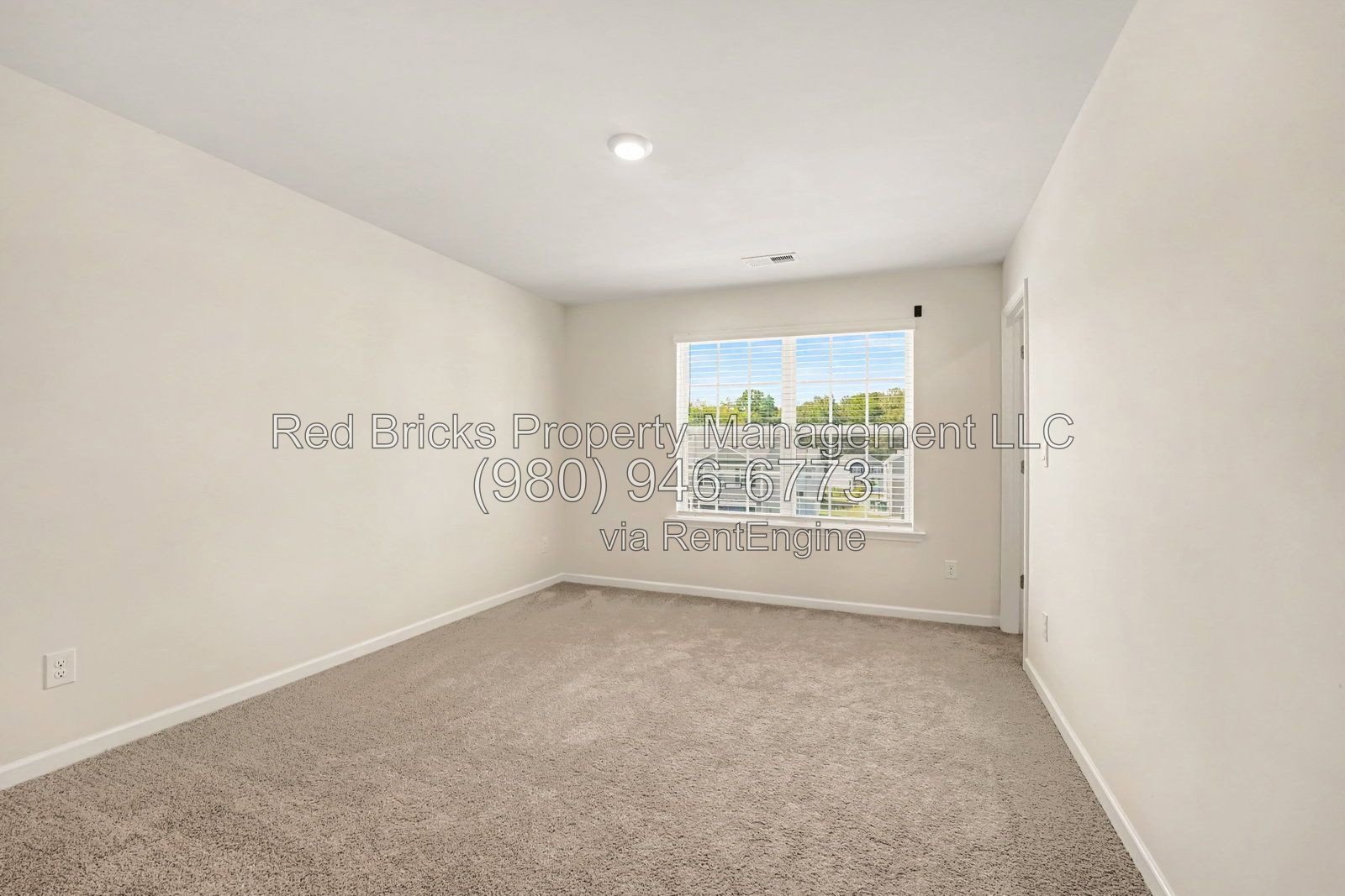 3BR/2.5BA 2-Story Home in Stewart Creek Estates property image