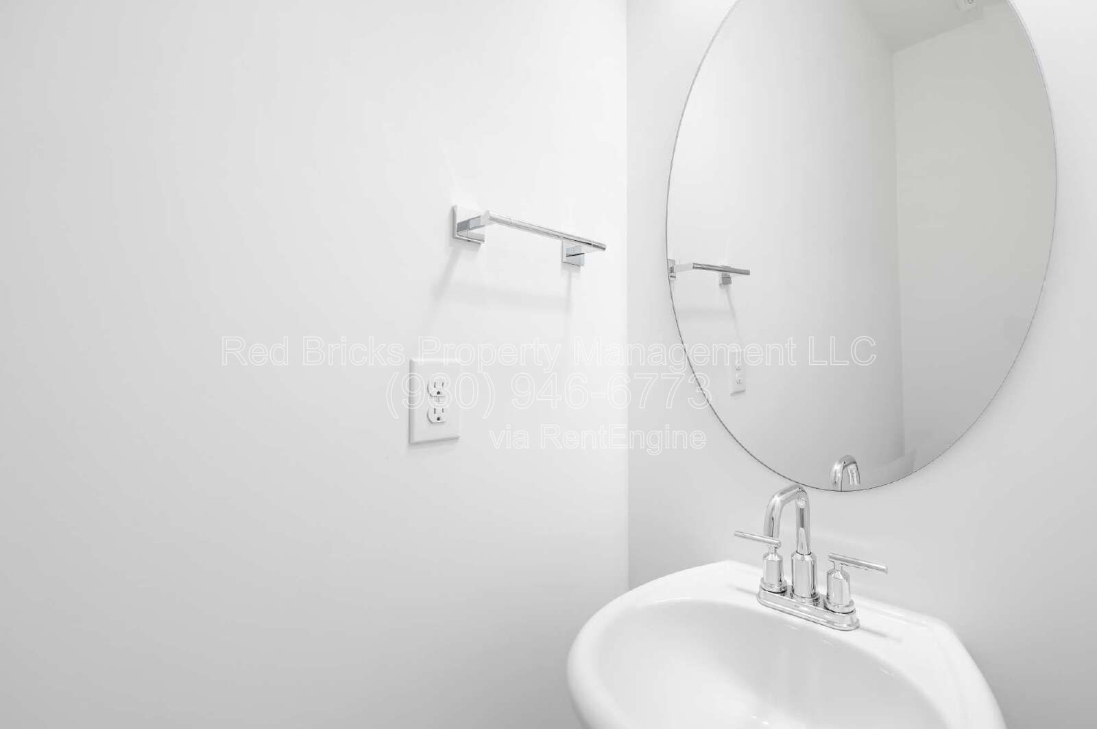 Like-New 3BR Townhome with Modern Finishes & Prime Location – Available June 16! property image