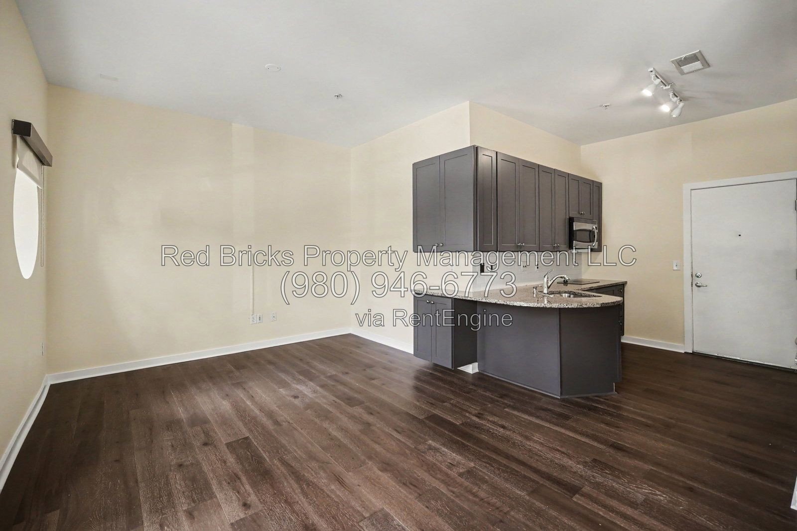 Ground-Floor 1BR/1BA Condo in Court 6 – Uptown Charlotte property image