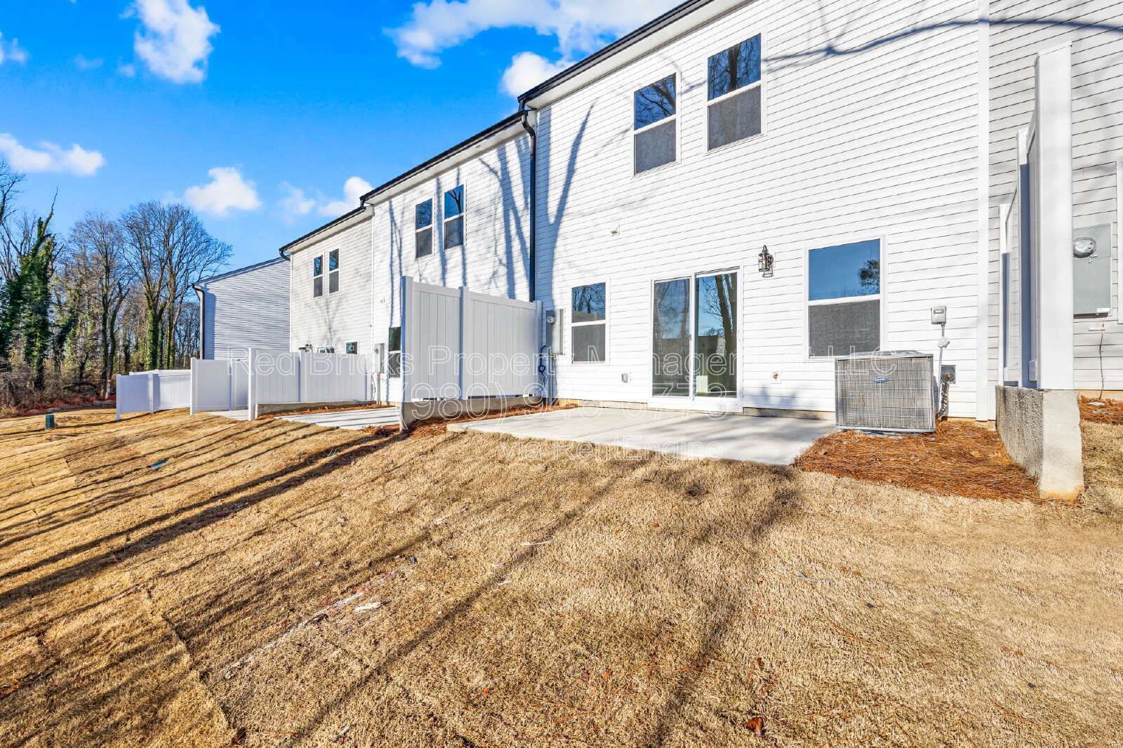 Like-New 3BR Townhome with Modern Finishes & Prime Location – Available June 16! property image