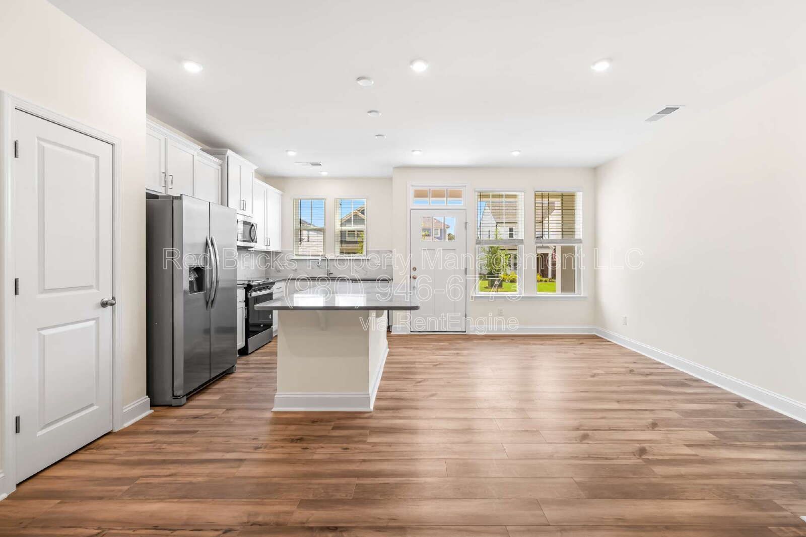 Like-New 3BR Townhome in Smith Farm – Available May 15! property image