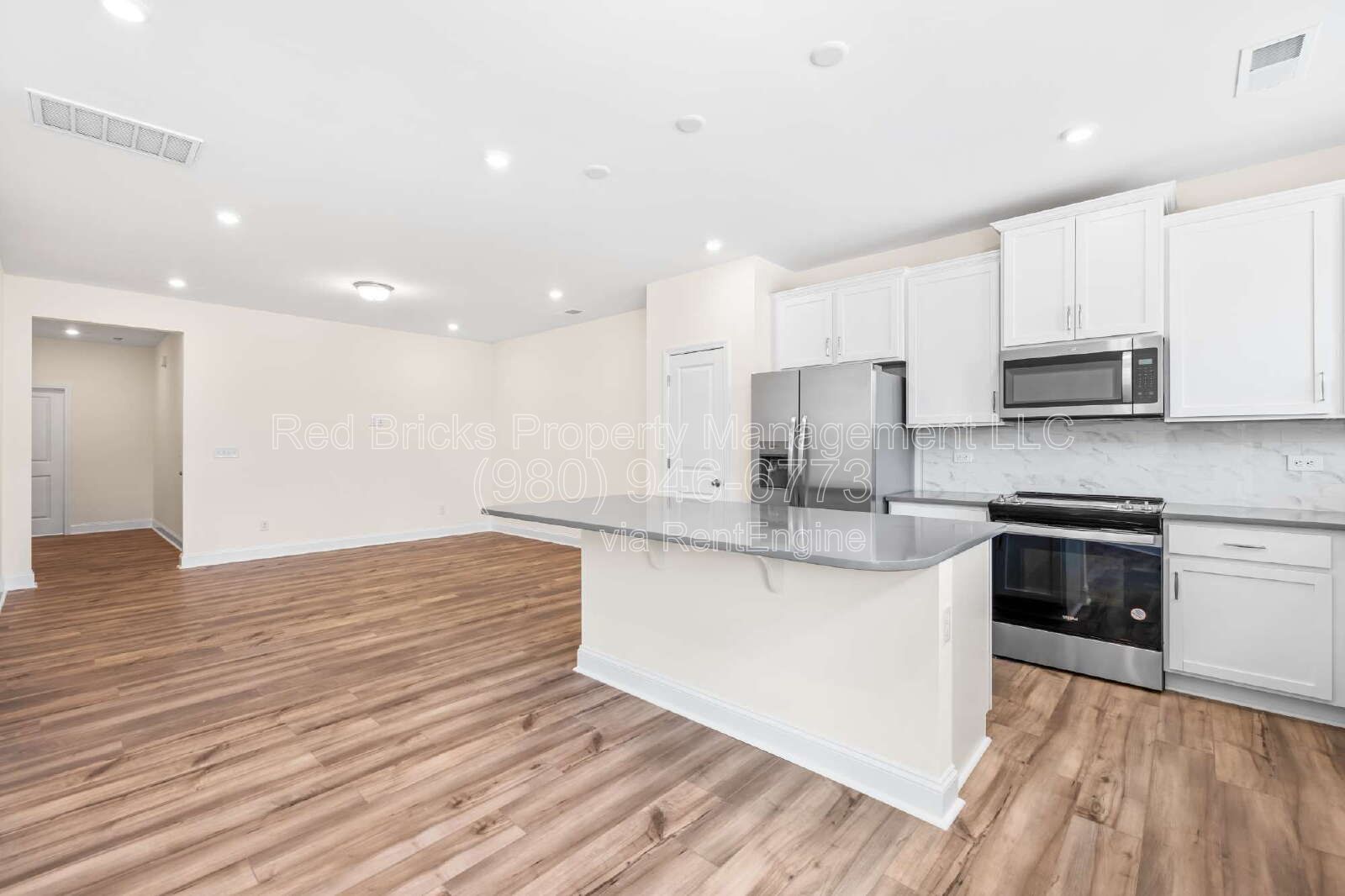 Like-New 3BR Townhome in Smith Farm – Available May 15! property image