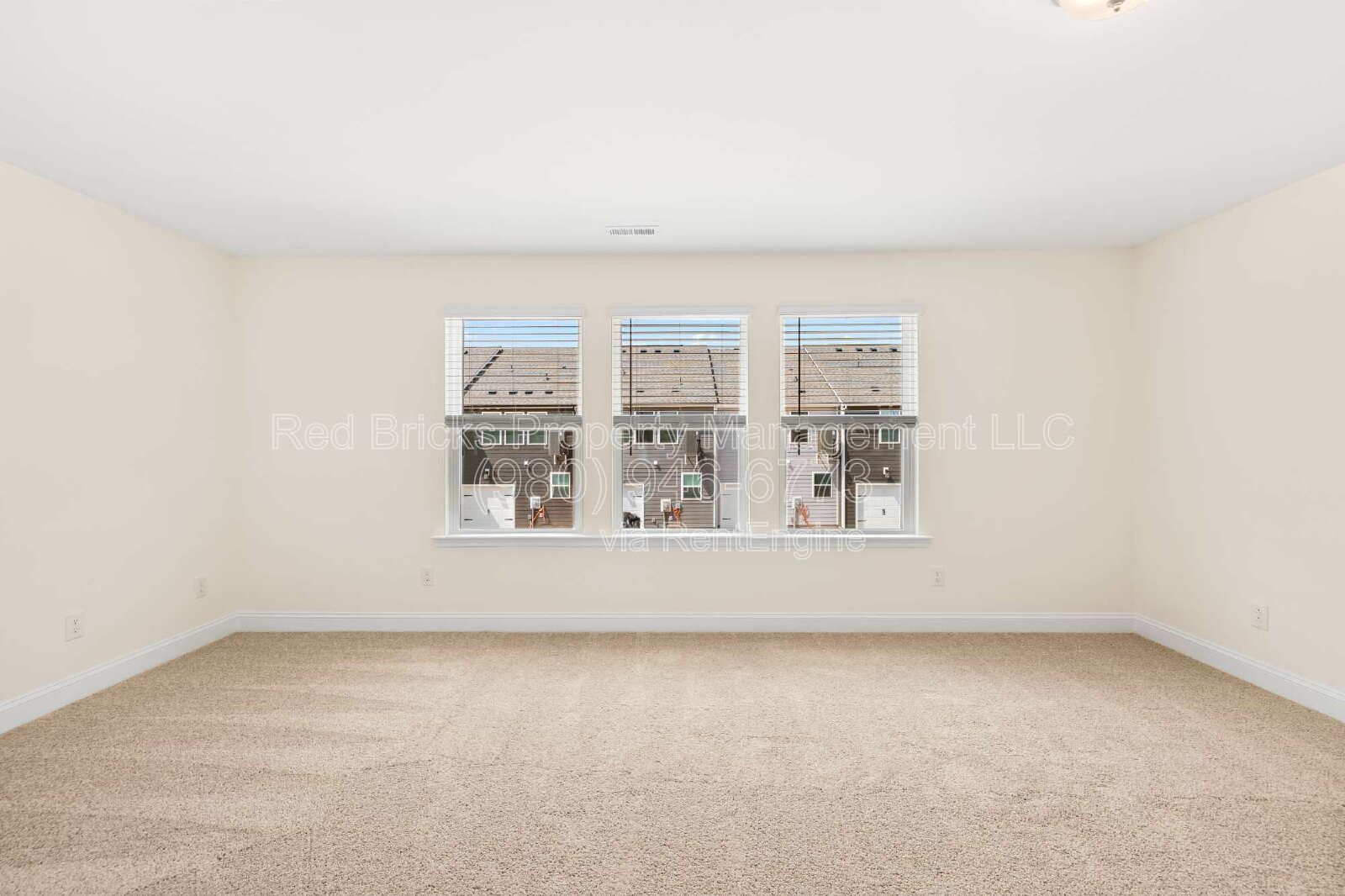 Like-New 3BR Townhome in Smith Farm – Available May 15! property image
