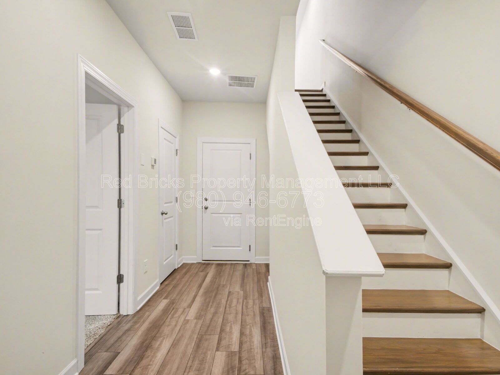Modern 4BR City Park Townhome with Garage & Deck – Move-In Ready! property image