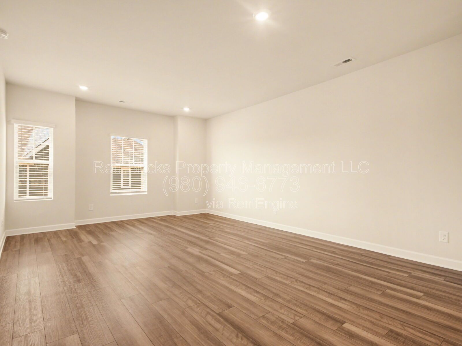 Modern 4BR City Park Townhome with Garage & Deck – Move-In Ready! property image