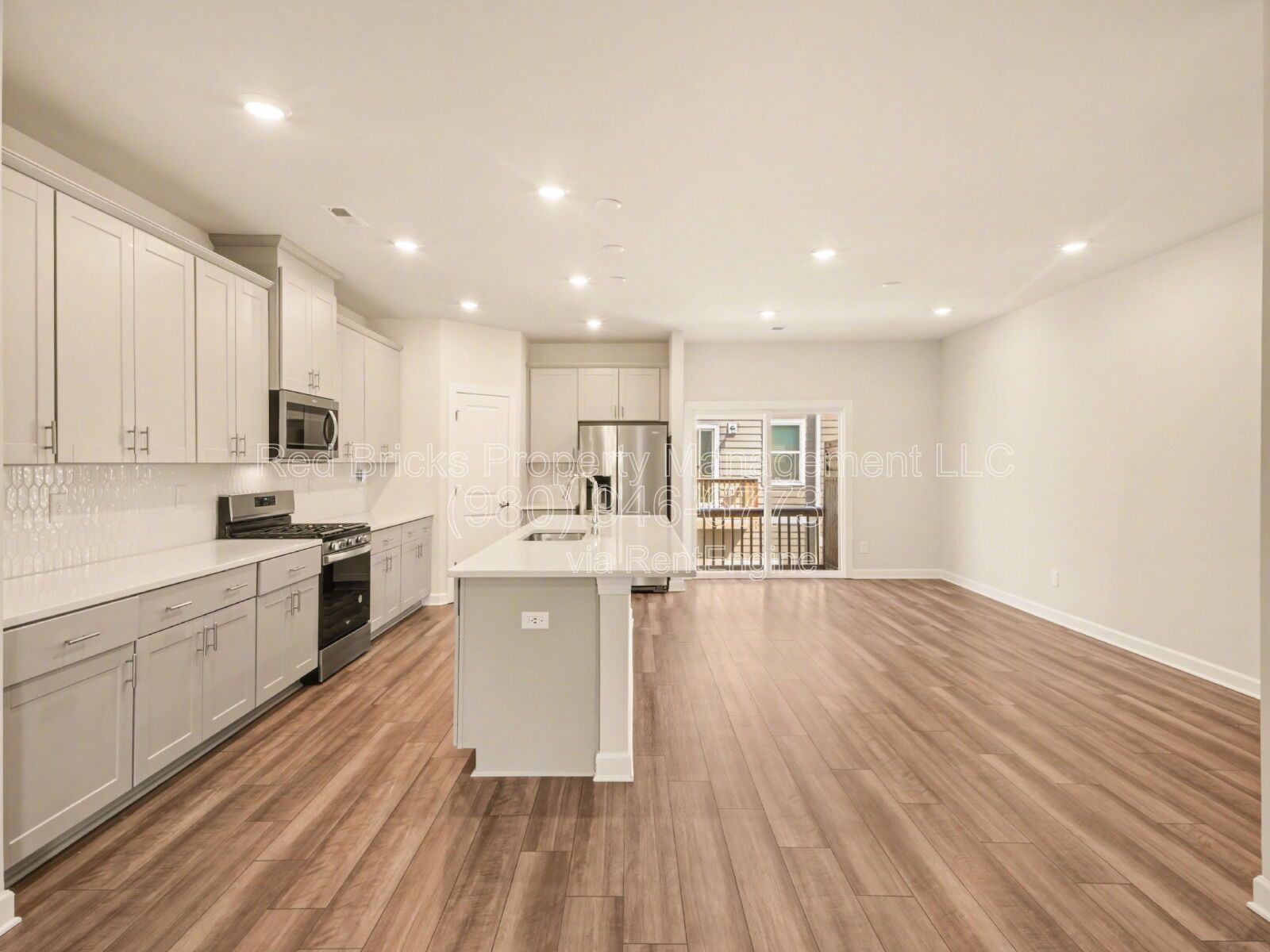 Modern 4BR City Park Townhome with Garage & Deck – Move-In Ready! property image