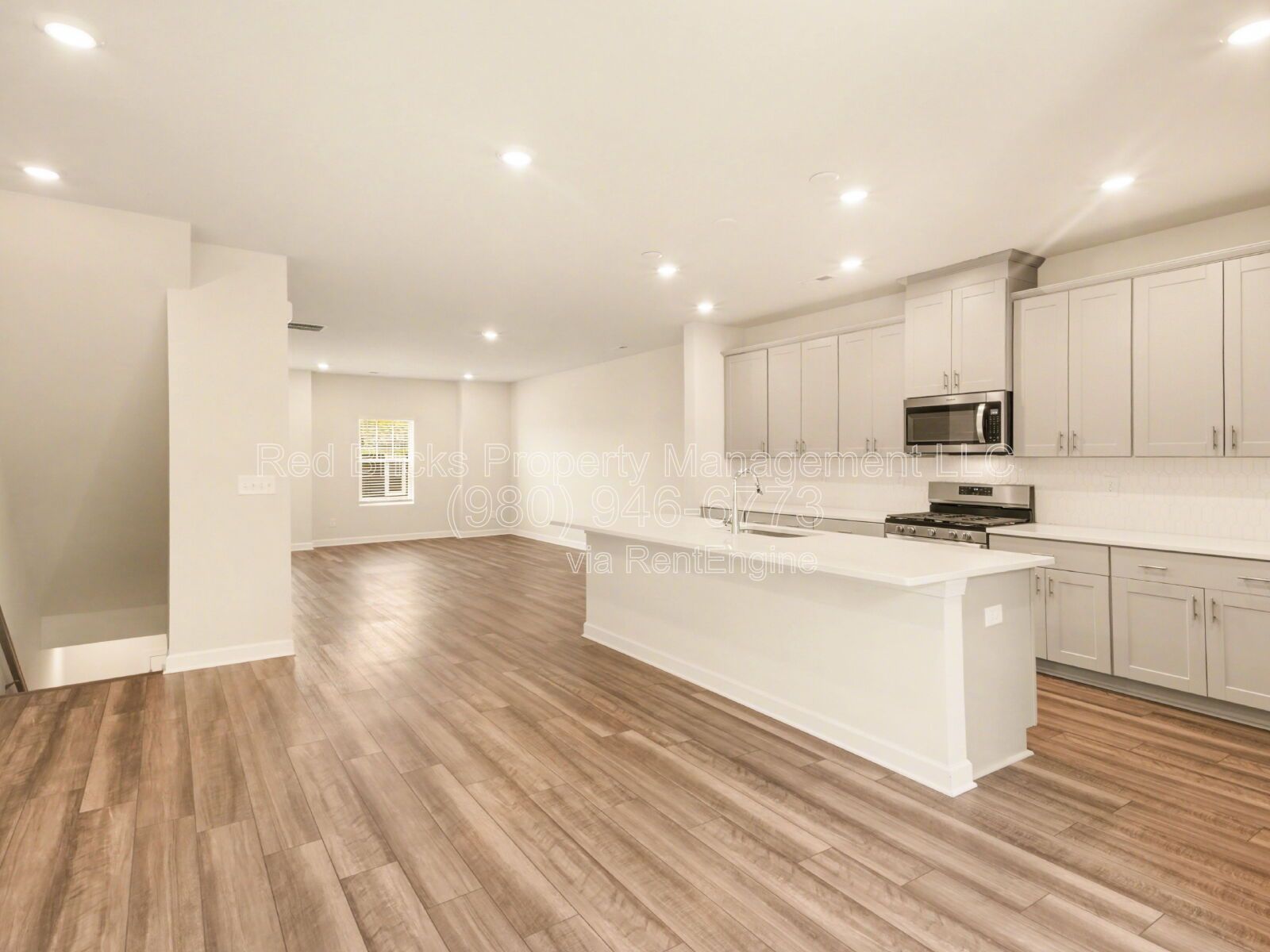 Modern 4BR City Park Townhome with Garage & Deck – Move-In Ready! property image