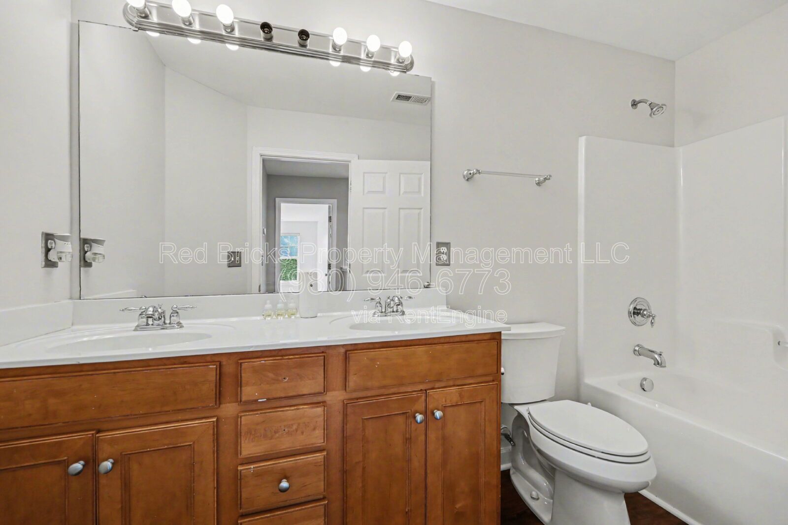Spacious 5BR Highland Creek Home with Backyard Deck & Resort-Style Amenities – Available Now! property image