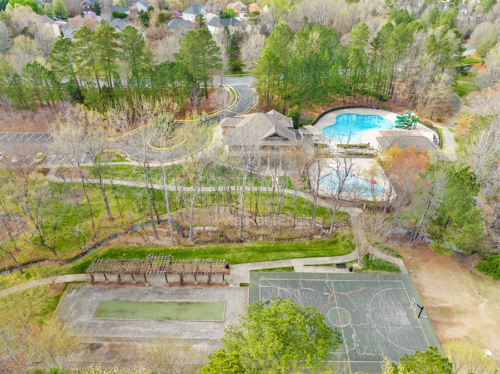 Spacious 5BR Highland Creek Home with Backyard Deck & Resort-Style Amenities – Available Now! property image