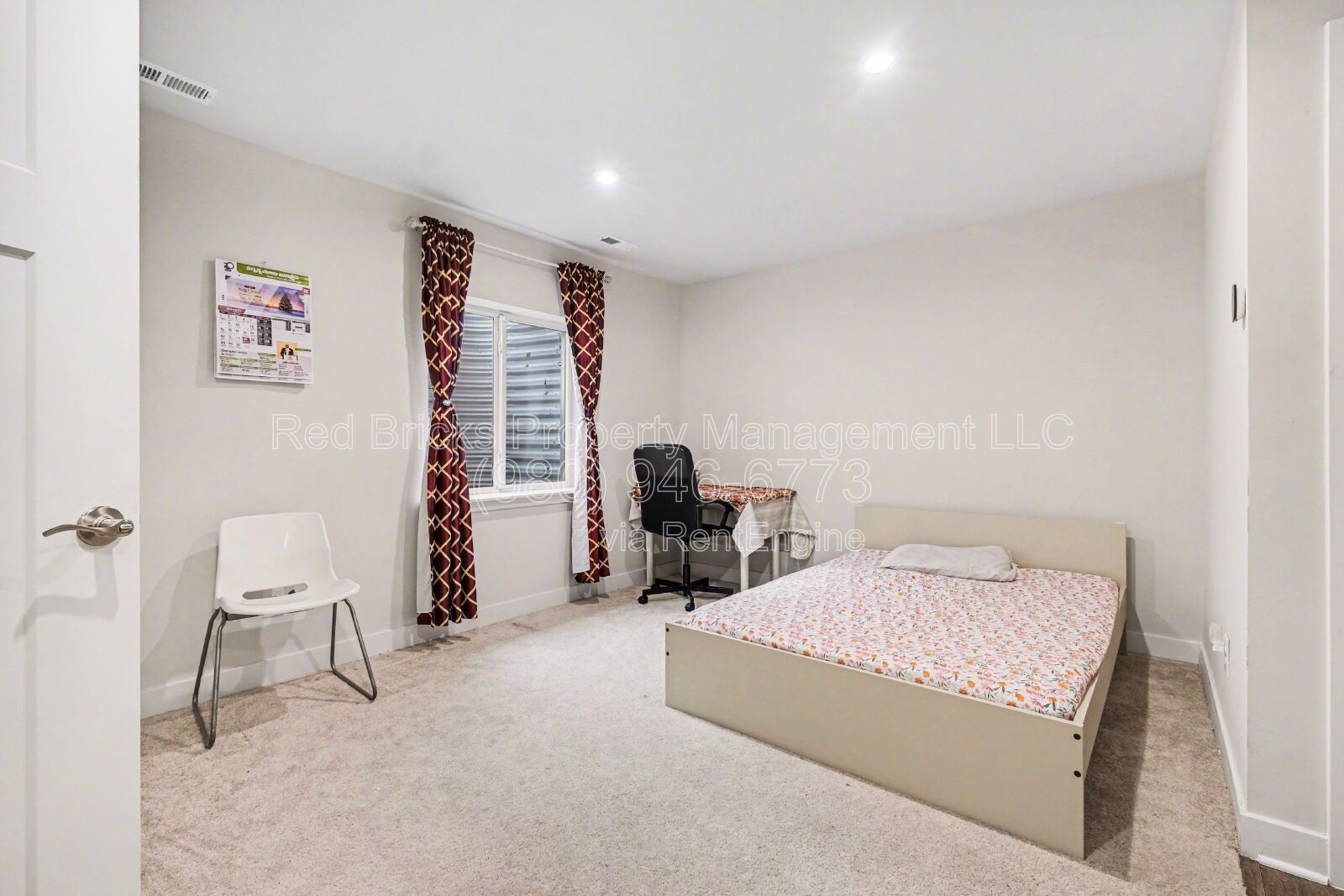 Modern 4BR Townhome with Garage & Deck – Available Now! property image