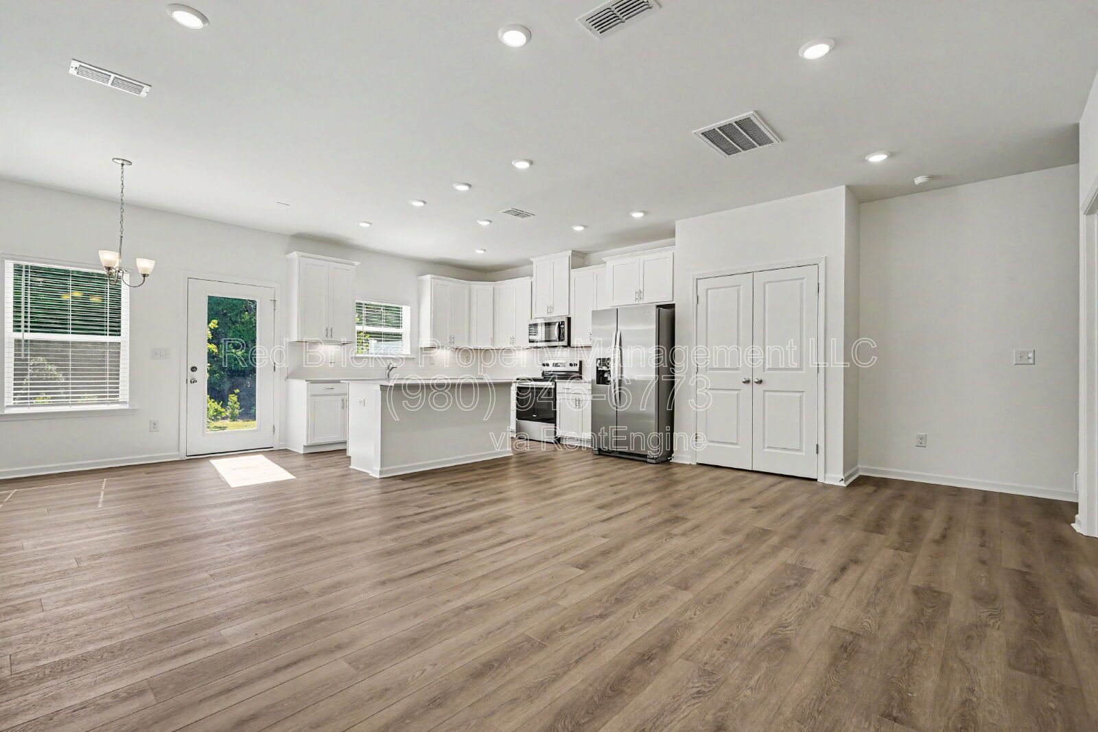 Modern End-Unit Townhome in Mallard Park – Move-In Ready! property image